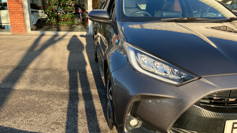 Toyota Yaris 1.5 Hybrid Design 5dr CVT Hybrid Hatchback